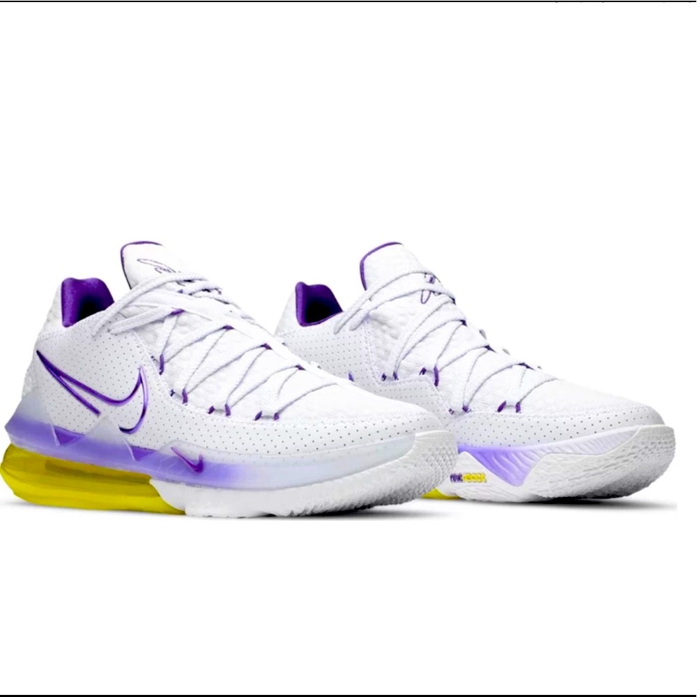 🔥🔥☄️BRAND NEW Nike Lebron James 17 Low Lakers 4.5Y BIG KIDS 6 WOMENS☄️🔥🔥